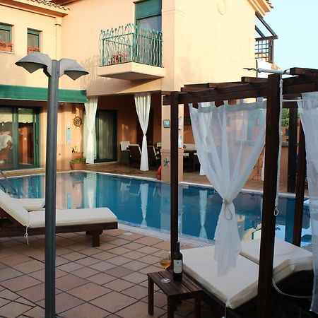 4-Seasons Pool Villa Near Meteora Trikala  Exterior photo