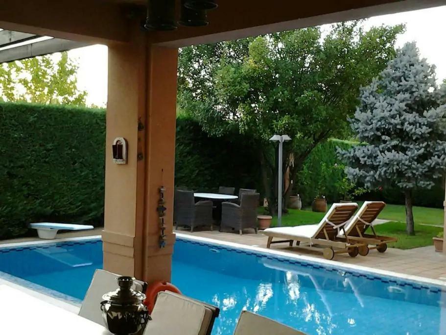 4-Seasons Pool Villa Near Meteora Trikala  Exterior photo